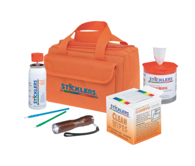 La valise Sticklers offre une solution complète pour nettoyer la fibre.