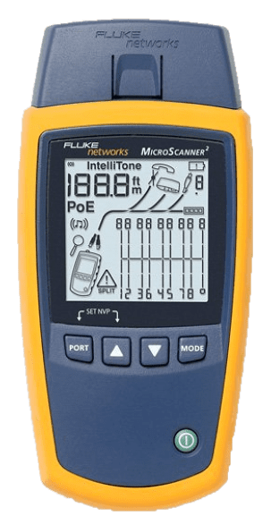 Le MicroScanner est un vérificateur de câbles qui permet de tester de la voix, de la data et de la vidéo. Il affiche le schéma de câblage sous forme graphique, les longueurs de paires, la distance au défaut et identifie le câble et les numéros de prise. Pas besoin d’adaptateurs car les ports de tests RJ11, RJ45 et coaxial sont intégrés à l’appareil.